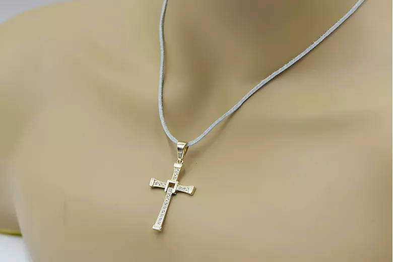 Złoty krzyż Katolicki 14k 585 zawieszka krzyżyk z Jezusem z cyrkoniami ctc030y