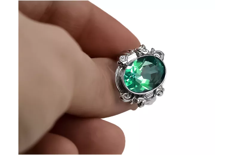 Vintage Emerald Silver Ring 925 VRC100S Rusijos sovietinis derliaus meno deco stilius