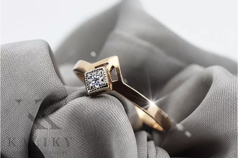 Russe rose soviétique 14k 585 or Alexandrite Ruby Emerald Sapphire Zircon ring vrc313