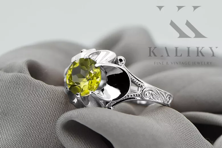 Vintage Jewlery Ring Yellow Peridot Sterling silver 925 vrc377s