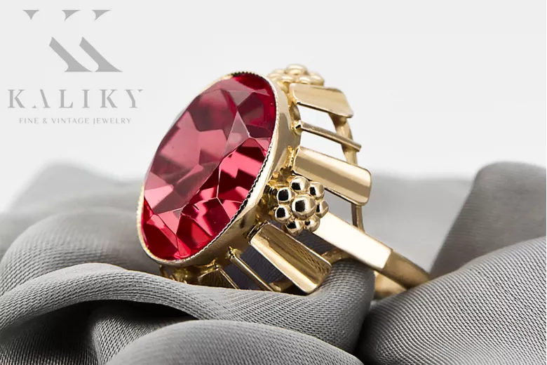 Ring Ruby 14K Yellow gold Vintage vrc043y