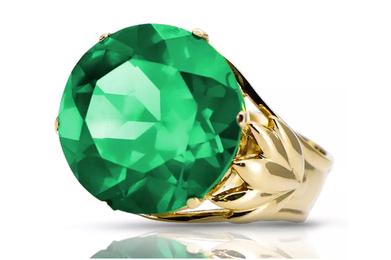 Emerald 14K Yellow gold Ring Vintage style vrc029y