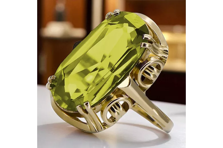 Ring Yellow Peridot 14K Yellow gold Vintage craft vrc038y