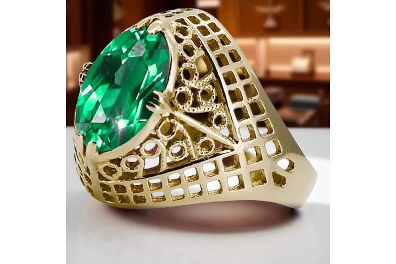 Emerald 14K Yellow gold Ring Vintage style vrc030y