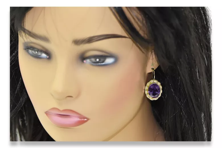 Des boucles d'oreilles Alexandrite Or jaune 14 carats Bijoux vintage vec007y