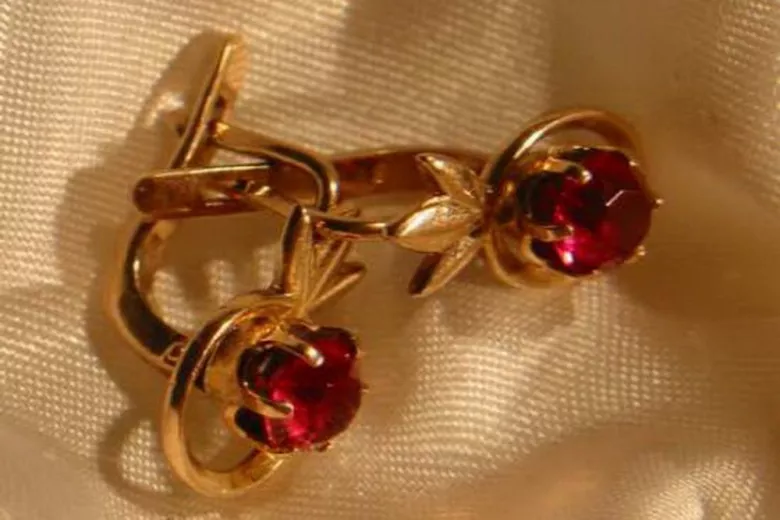 Boucles d’oreilles en or rose soviétique russe 14k 585 vec106 alexandrite rubis émeraude saphir ...