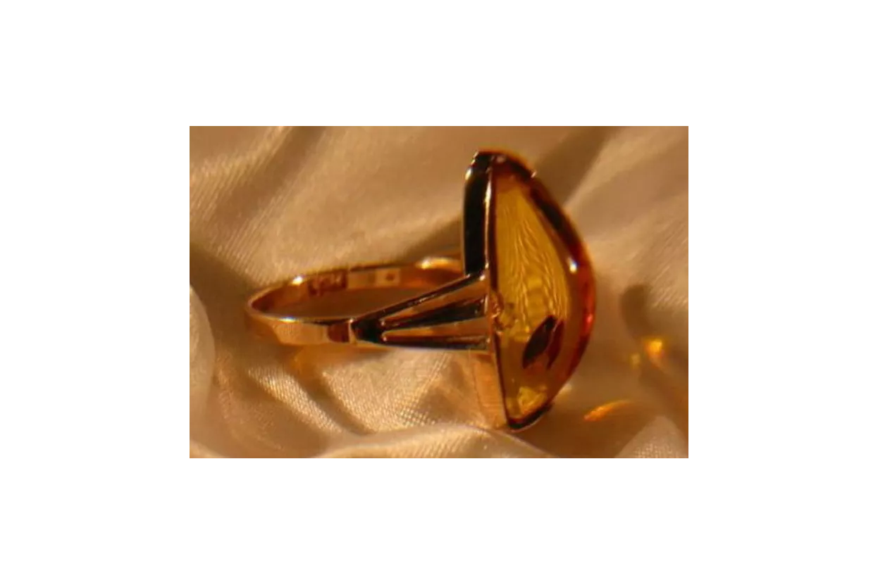 Radziecki 14k 585 złoty Rosyjski pierścionek z różowego złota z bursztynem  vrab006