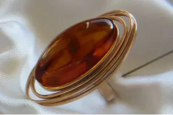Soviet 14k 585 Zlatý Ruský Ring of Pink Gold s Amber Vrab012