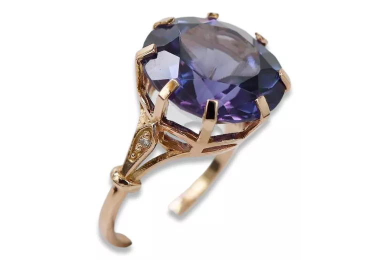 Art Deco Filigree Vintage Alexandrite Engagement Ring in White Gold With  Side Diamonds — Antique Jewelry Mall