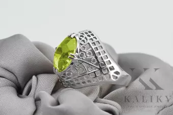 Sidabrinis žiedas Rusijos 925 su Peridotu vrc030s Vintage