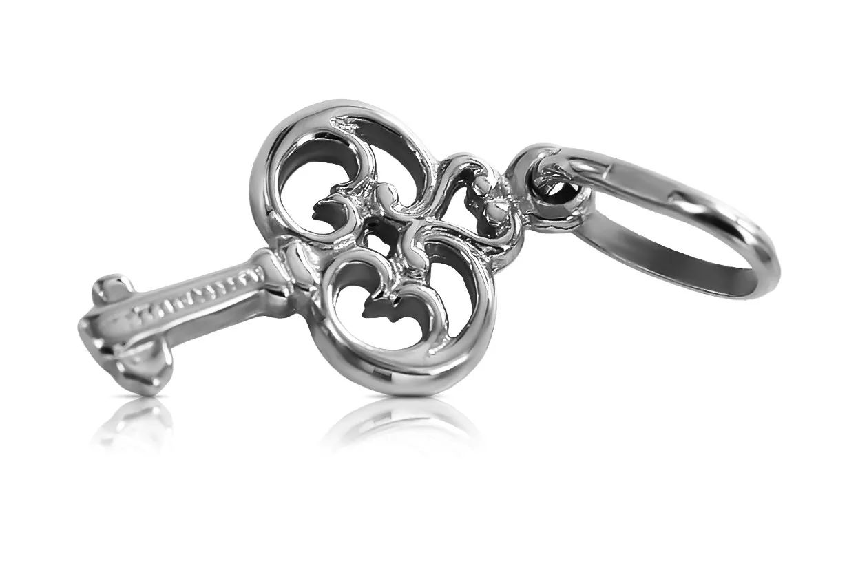 Vintage silver 925  Vintage key pendant vpn019s